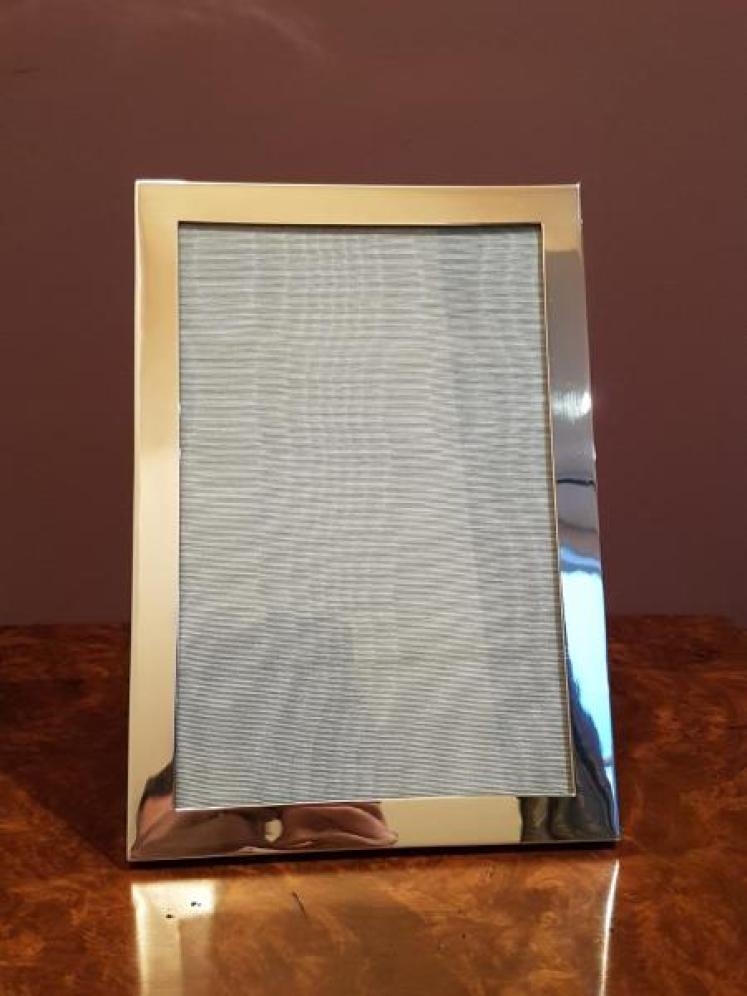Quality George V Period Silver Photo Frame  - Image 1