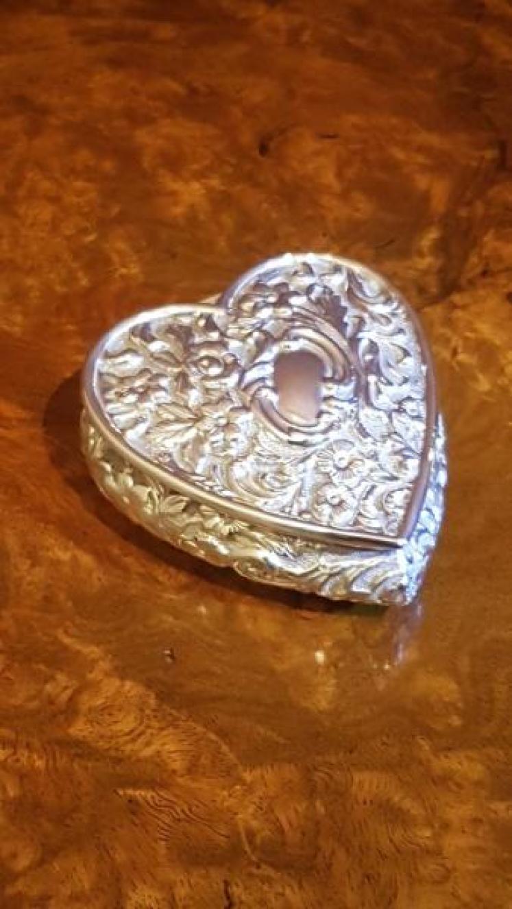 Victorian Embossed Silver Hinged Top Heart Shaped Box - Image 1