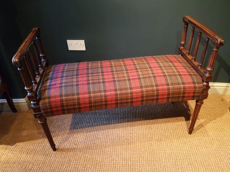 Fine Quality Early Victorian Mahogany Double Stool - Image 2