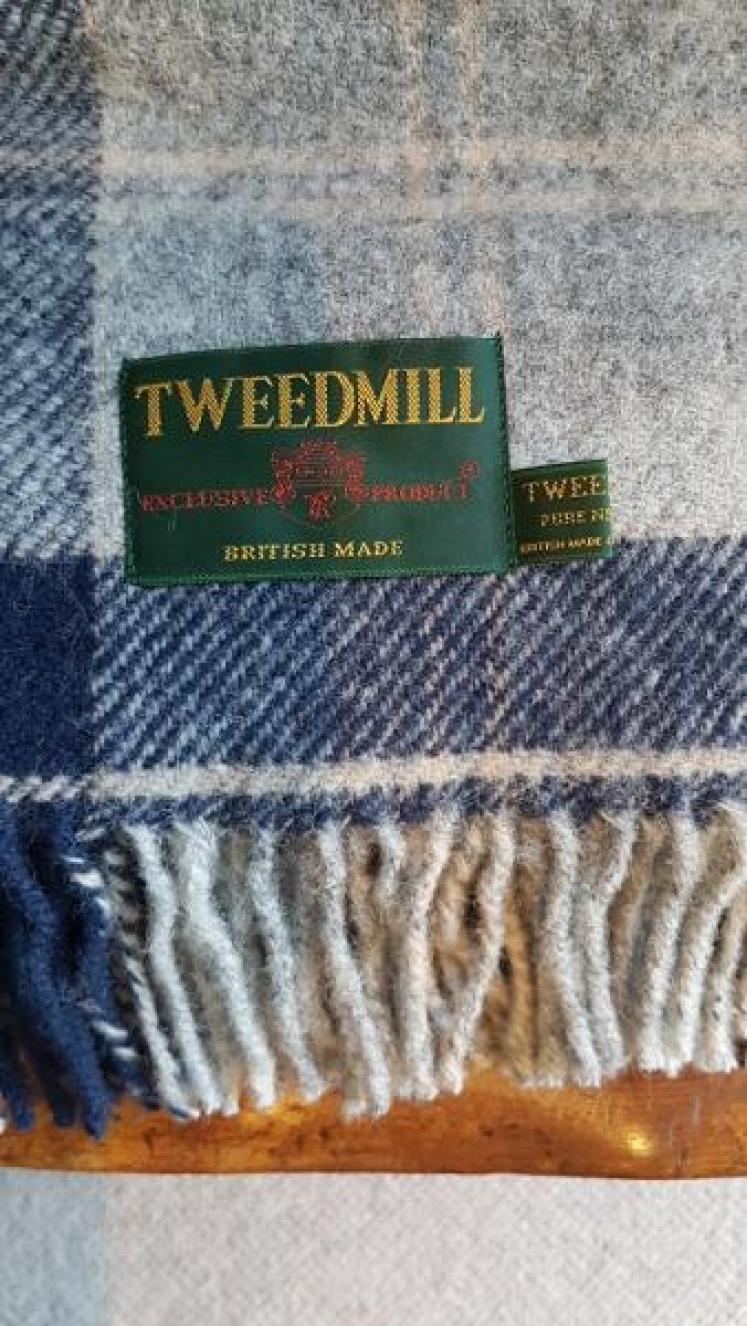 Tweedmill Tartan Navy Bannockbane Throw  - Image 2