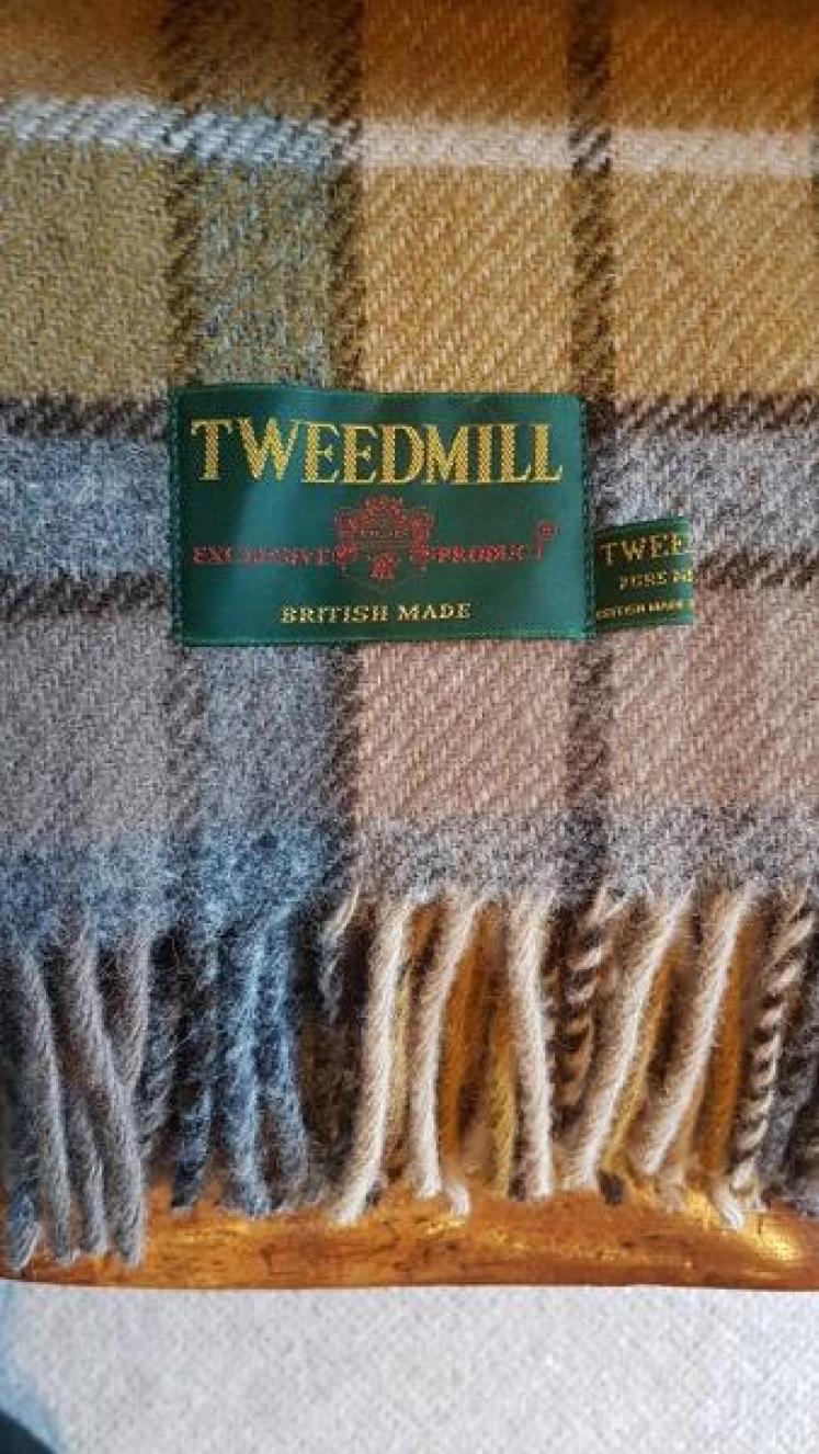 Tweedmill Tartan Natural Buchanan Throw OUT OF STOCK - Image 2