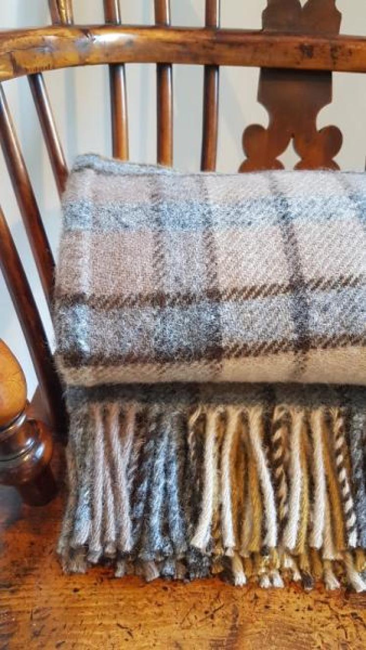 Tweedmill Tartan Natural Buchanan Throw OUT OF STOCK - Image 3