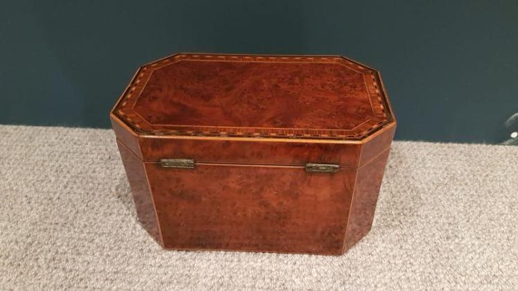 Superb Antique Regency Burr Yew Tea Caddy - Image 4