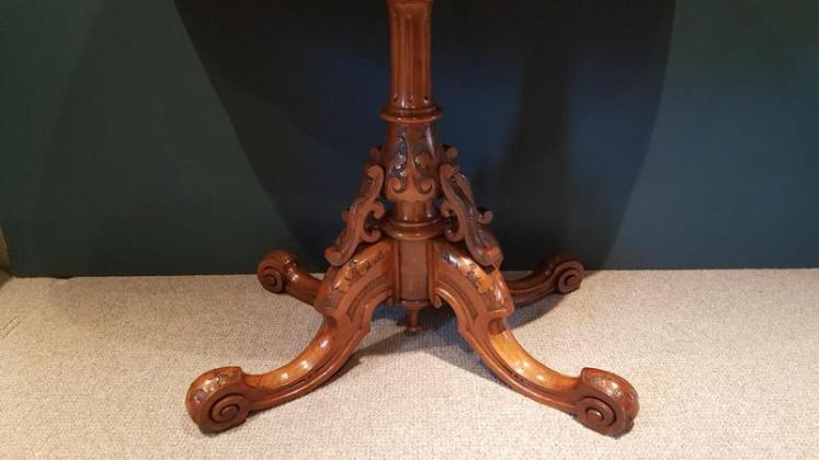 Fine Quality Victorian Burr Walnut Fold Over Top Table - Image 5