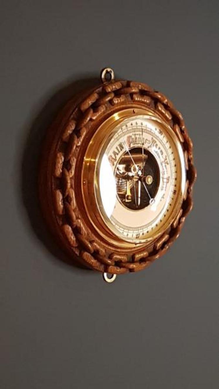 Victorian Carved Oak Chain Design Aneroid Barometer - Image 2