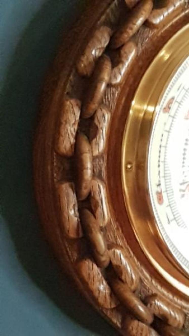 Victorian Carved Oak Chain Design Aneroid Barometer - Image 4