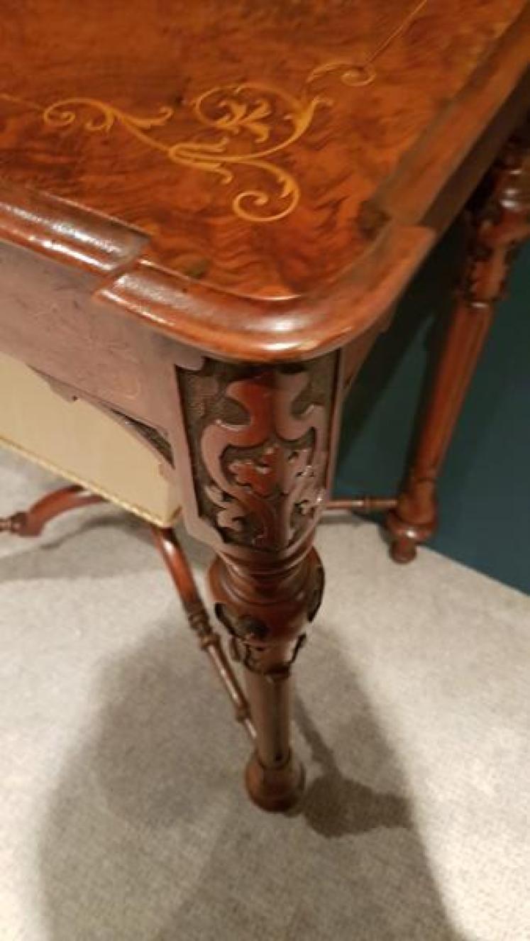 Fine Quality Mid Victorian Burr Walnut Work Table - Image 3