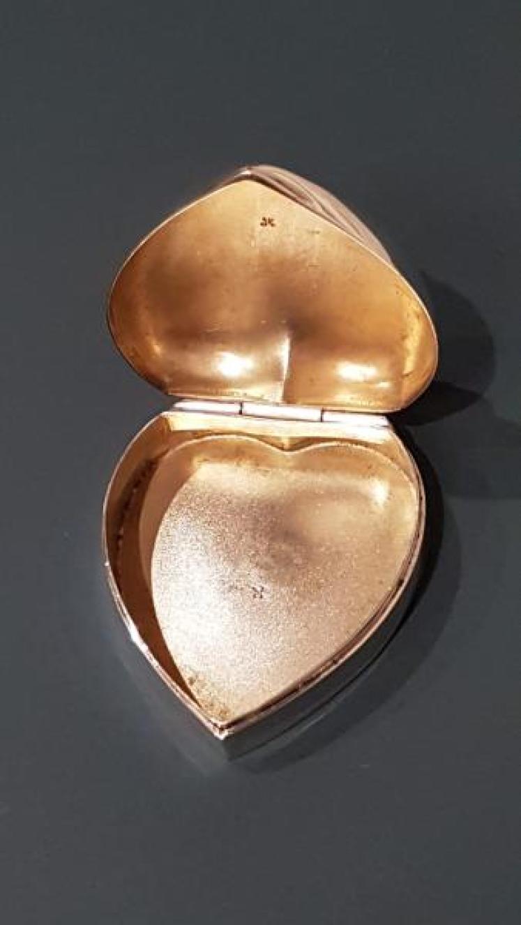 Antique Silver Heart Shaped Ring Box - Image 5