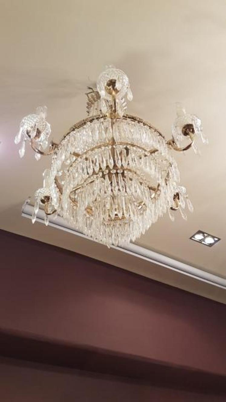 Antique Cut Crystal and Brass Chandelier - Image 5