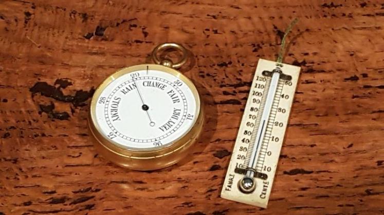 Victorian Pocket Barometer and Thermometer in Original Presentation Case - Image 2