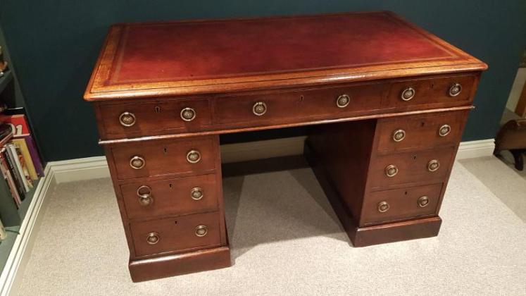 Antique Mid Victorian Oak Pedestal Desk - Image 1