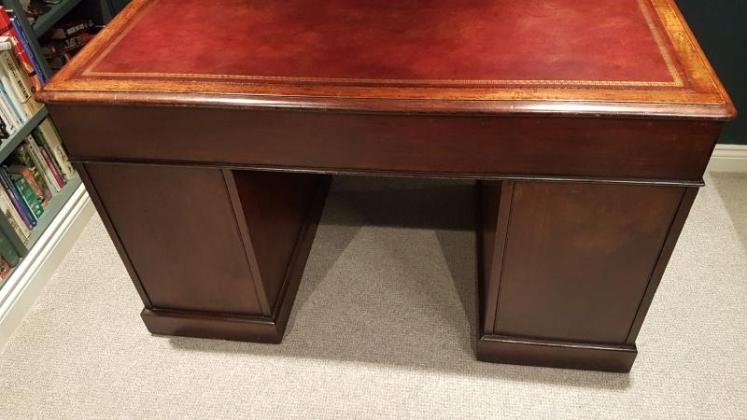 Antique Mid Victorian Oak Pedestal Desk - Image 3