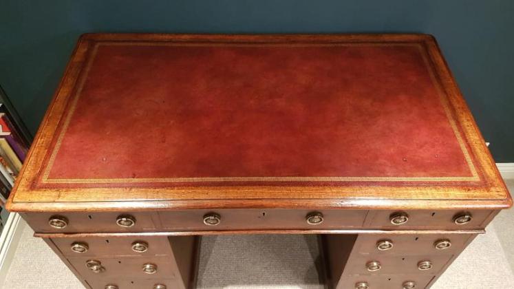 Antique Mid Victorian Oak Pedestal Desk - Image 6