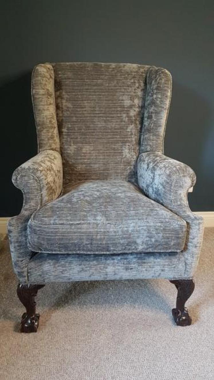 Fine Quality Antique Victorian Wing Back Arm Chair - Image 2