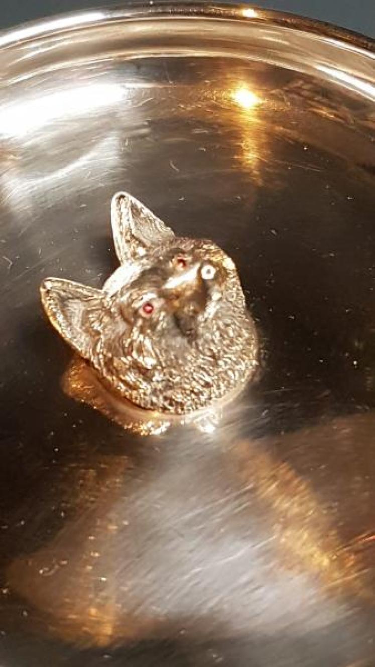 Antique Fox Head with Ruby Eyes Pin Cuff Links Dish - Image 2