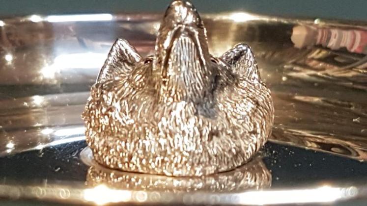 Antique Fox Head with Ruby Eyes Pin Cuff Links Dish - Image 3