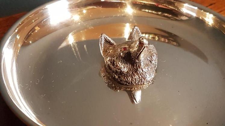 Antique Fox Head with Ruby Eyes Pin Cuff Links Dish - Image 4