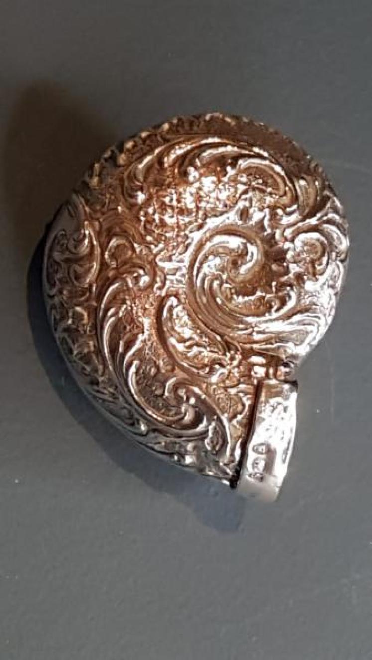 Antique Silver Shell Snuff Box - Image 1