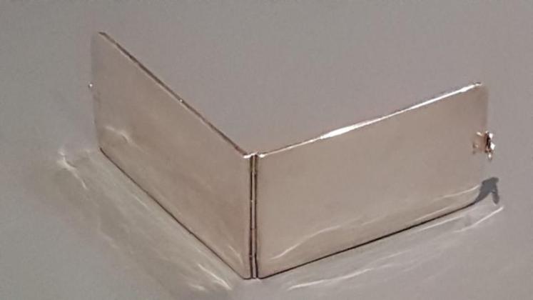 Immaculate Silver Stamp and Calling Card Wallet - Image 5