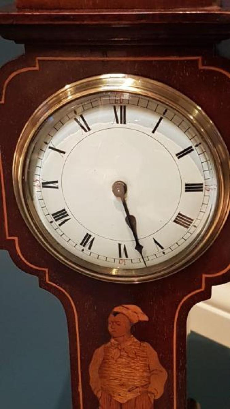 Superb Edwardian Mantel Clock with Inlaid Oriental Figure - Image 2