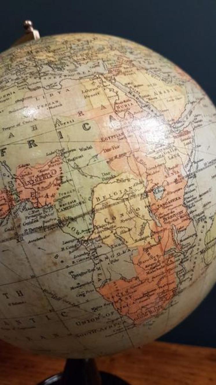 Antique Philips 8" British Empire Globe - Image 4