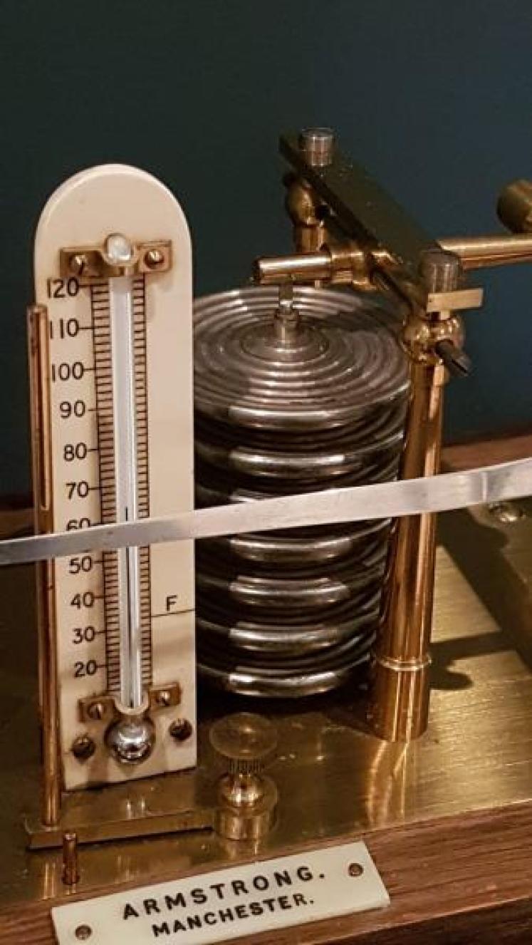 Antique Oak Cased Barograph by Armstrong of Manchester - Image 6