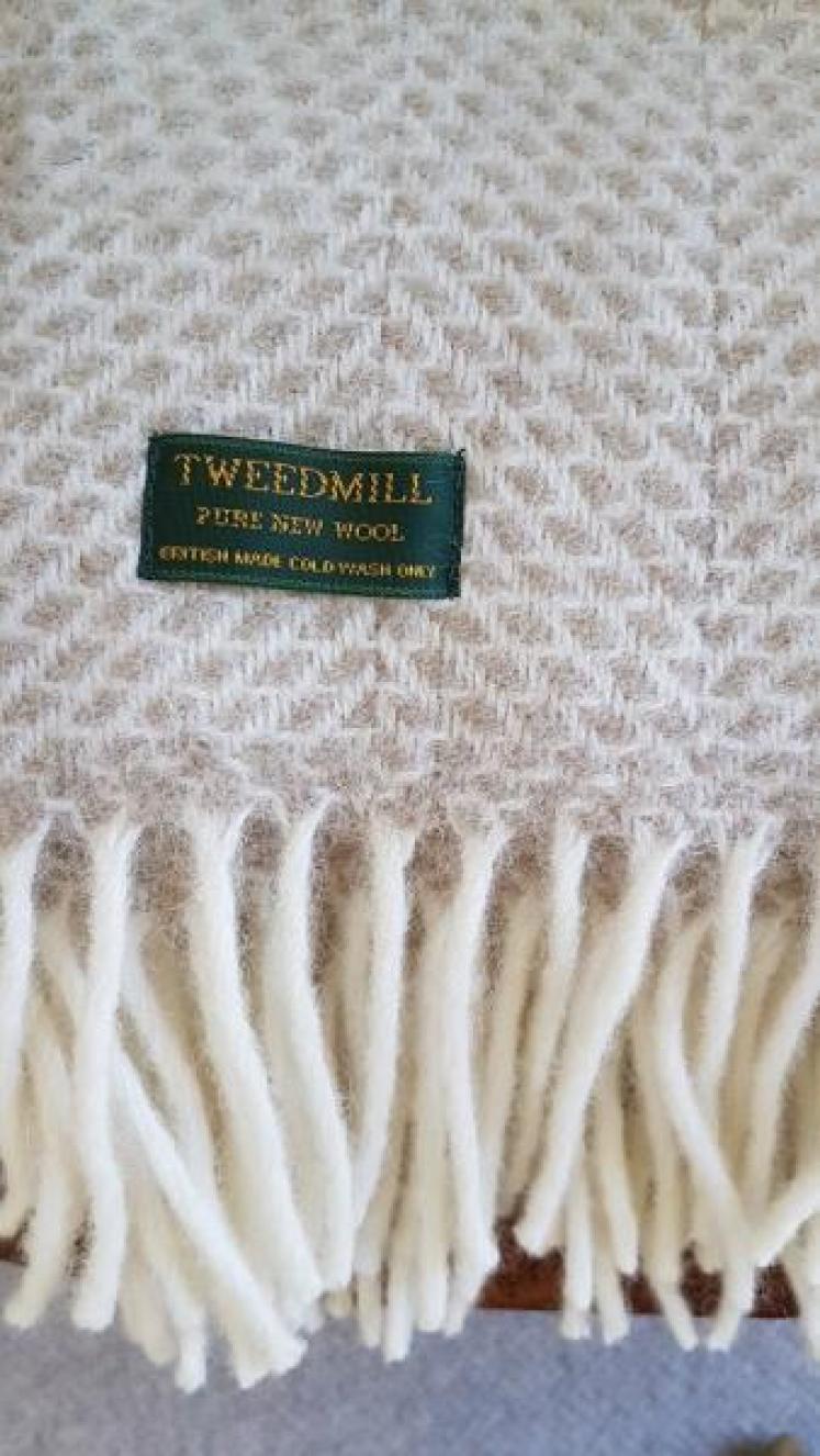 Tweedmill Beehive Oatmeal Throw  - Image 2