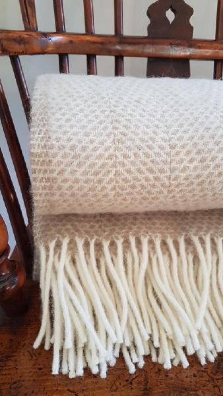 Tweedmill Beehive Oatmeal Throw  - Image 3