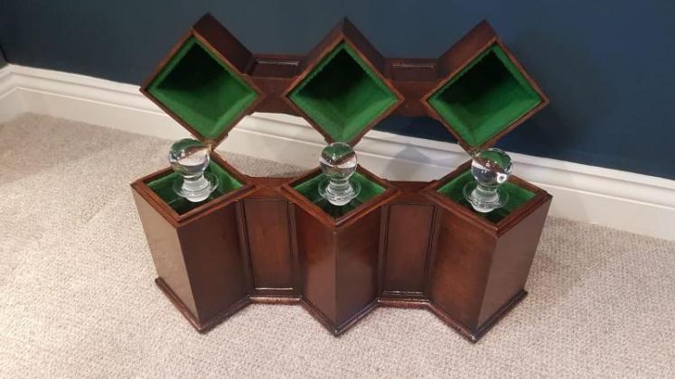 Superb Antique Country House Decanter Box - Image 1