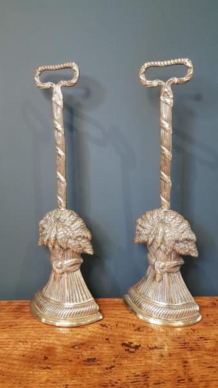 Matching Pair of Antique Cast Brass Wheatsheaf Door Stops - Image 2