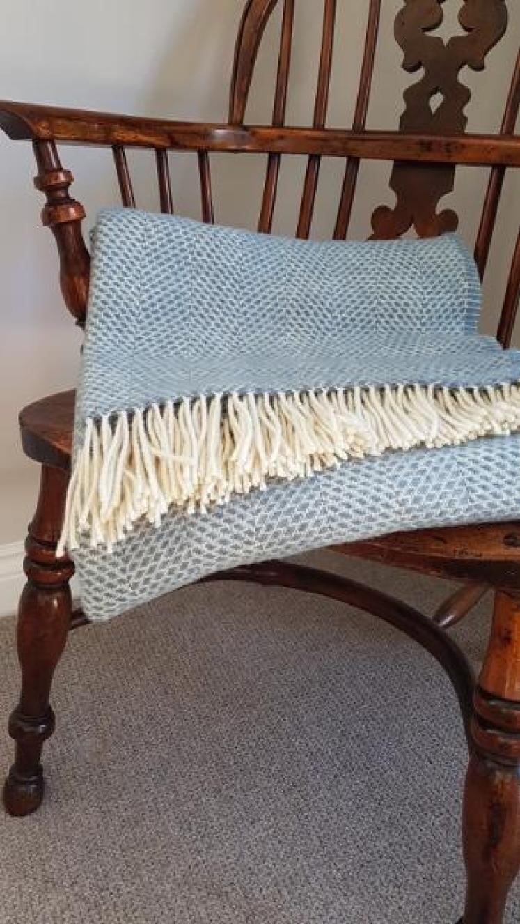 Tweedmill Beehive Petrol Throw - Image 1