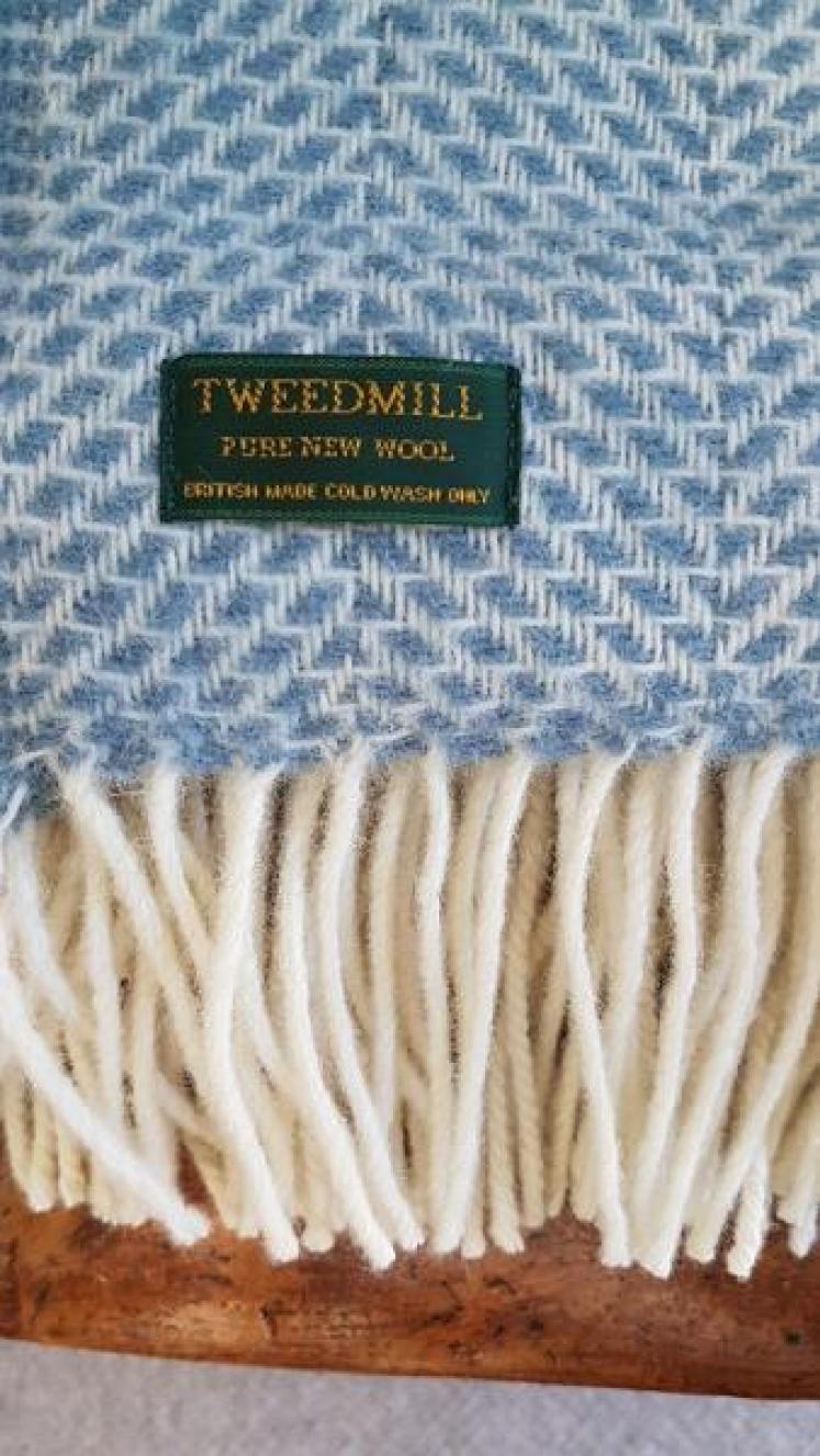 Tweedmill Beehive Petrol Throw - Image 2