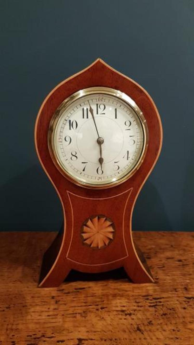 Superb Edwardian Keyhole Shaped Mantel Clock - Image 1