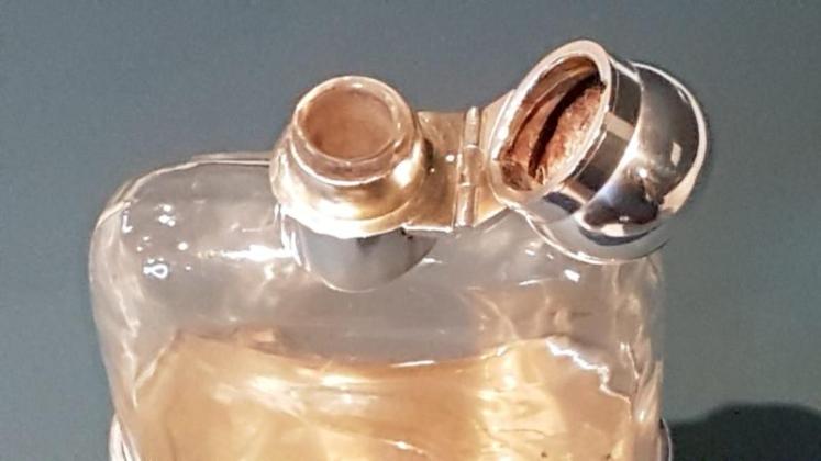 Victorian  Sampson Morden Silver Hip Flask - Image 3