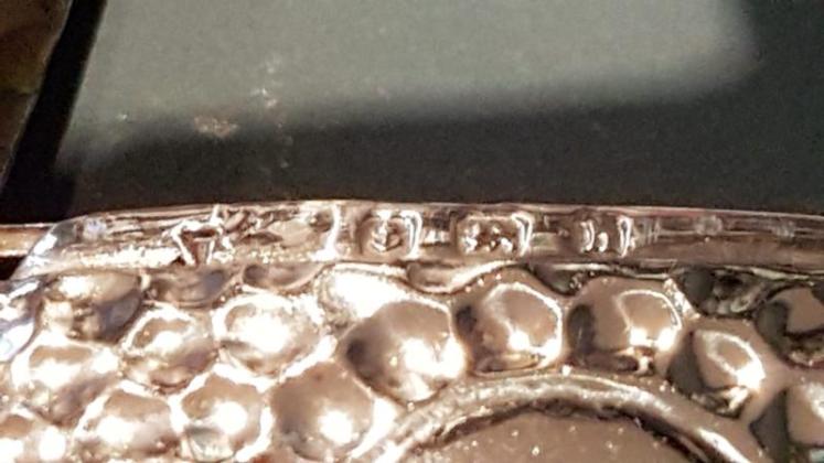 Immaculate Silver Golf Ball Vesta Case - Image 4