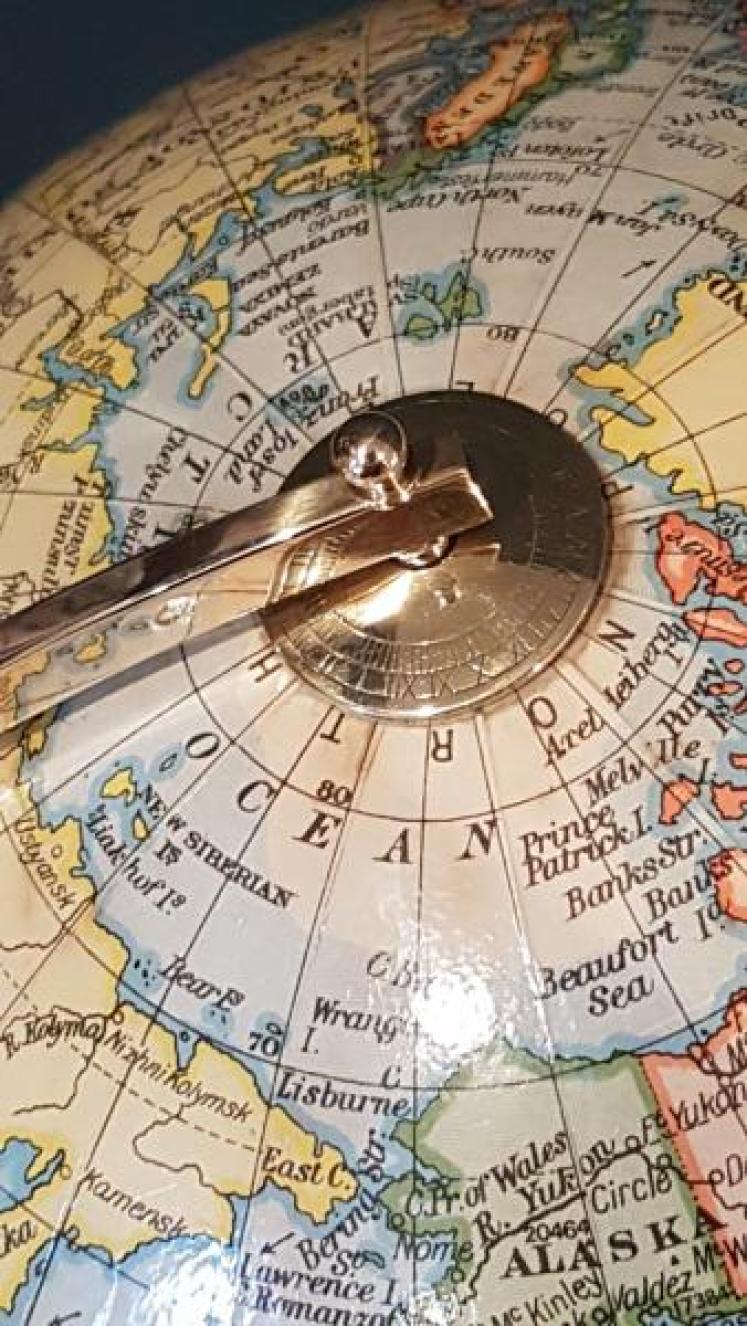 1920's Geographica 10" Terrestrial Globe - Image 3