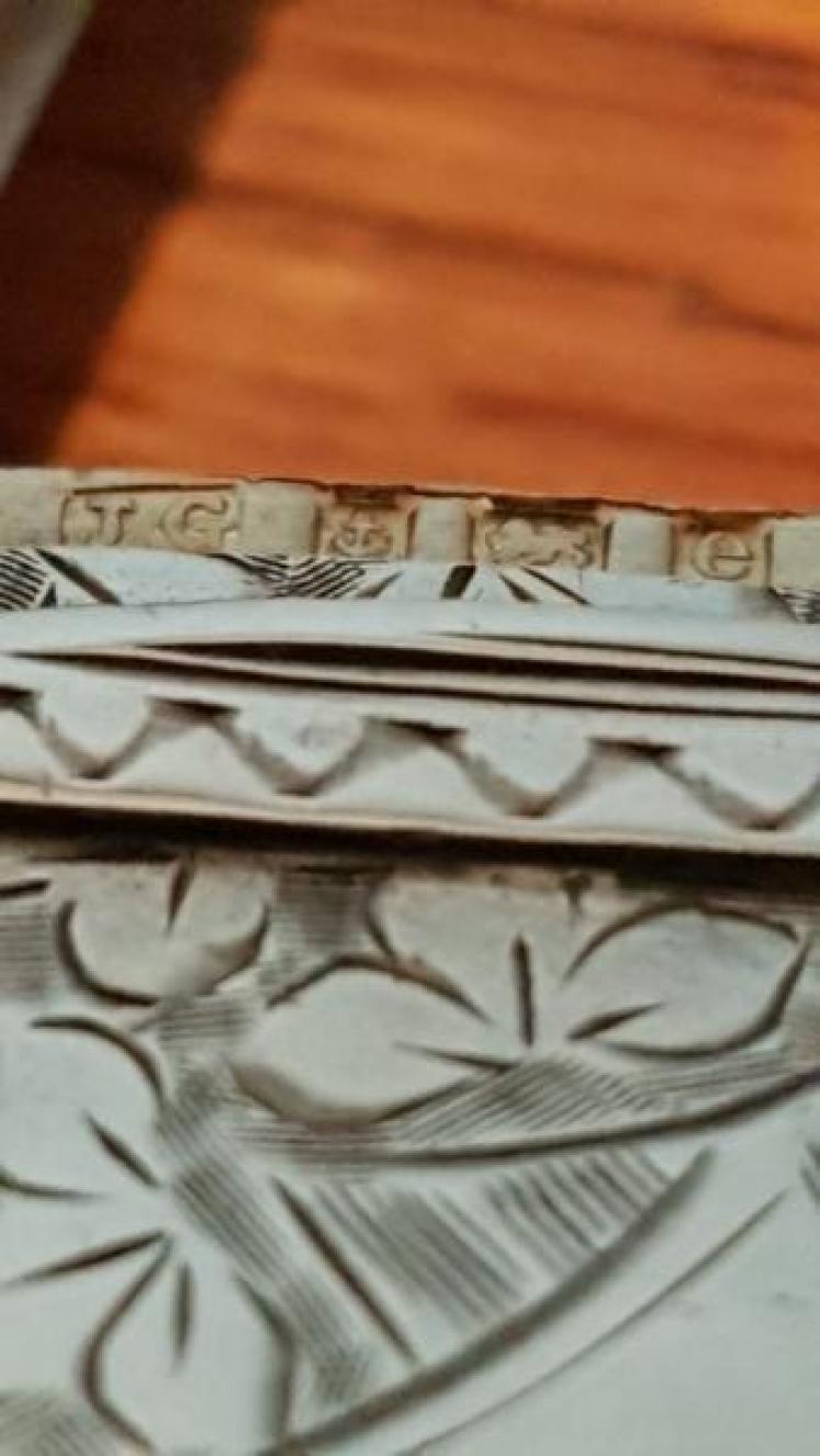 Antique Silver Engraved Vesta and Stamp Case - Image 6