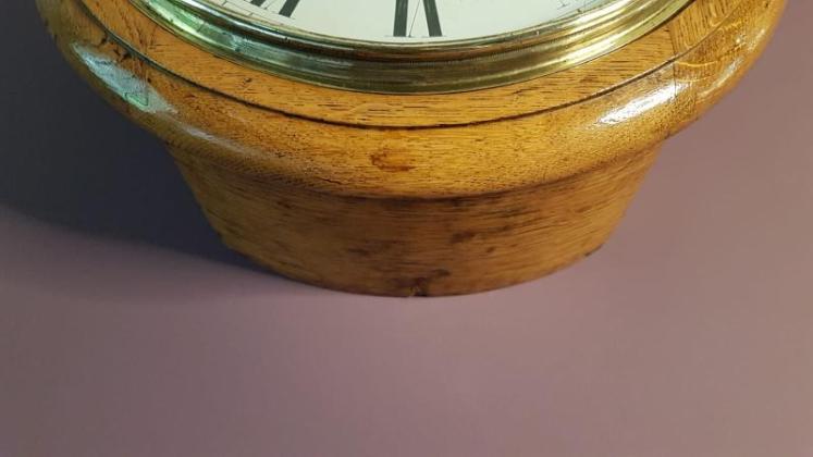Victorian Oak Cased Hull Single Fusse Dial Clock - Image 3