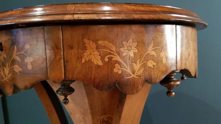 Superb Antique Inlaid Burr Walnut Work Table - Image 4
