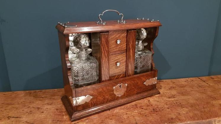 Superb Antique Oak Two Bottle Three Drawer Tantalus - Image 5