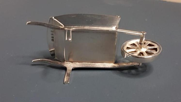 Antique Silver Wheelbarrow Stamp Box - Image 6