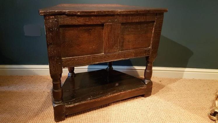 Early Period Antique Oak Credence Table.c.1700 - Image 3