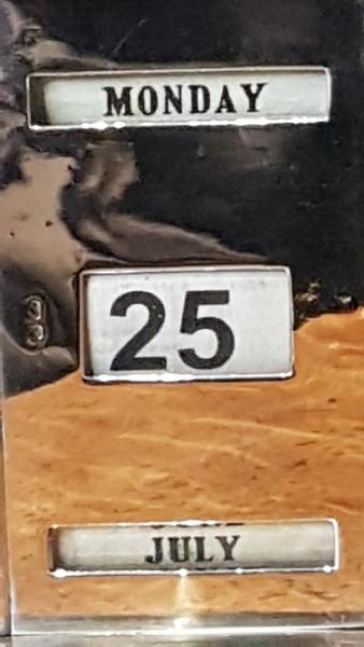 Rare Antique Solid Silver Perpetual Desk Calendar - Image 4