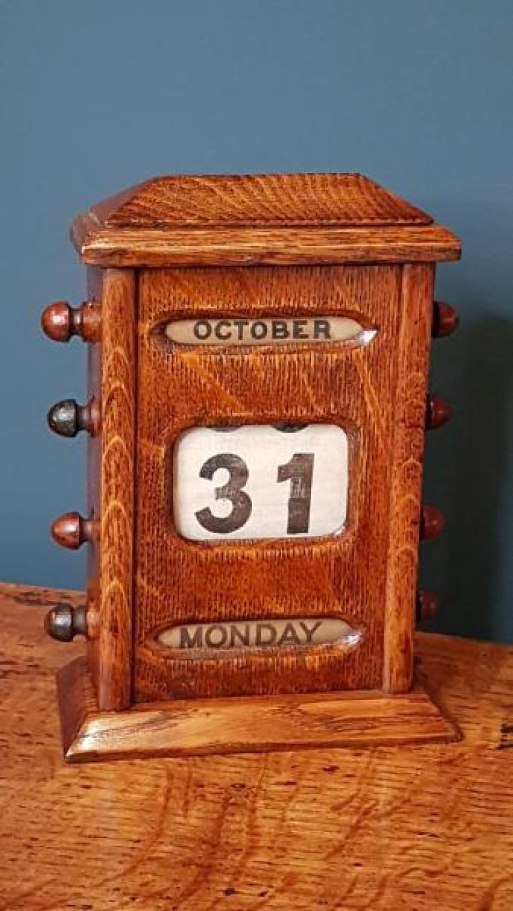 Antique Victorian Oak Perpetual Desk Calendar - Image 1