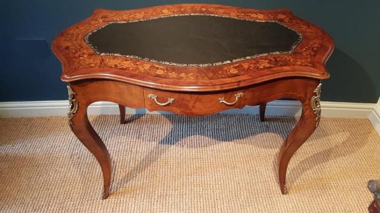 Fine Victorian Inlaid Walnut Writing Table - Image 1