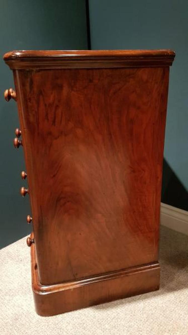 Matching Pair of Antique Burr Walnut Bedside Chests - Image 3