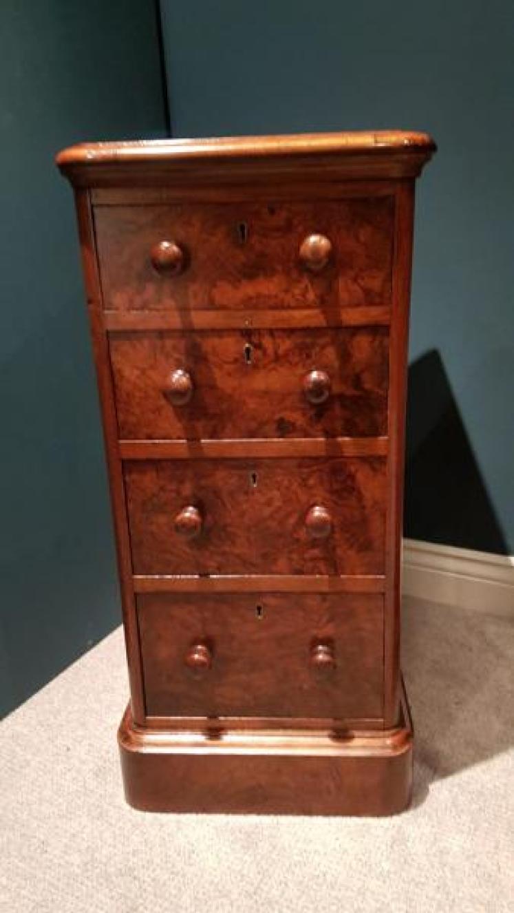 Matching Pair of Antique Burr Walnut Bedside Chests - Image 7