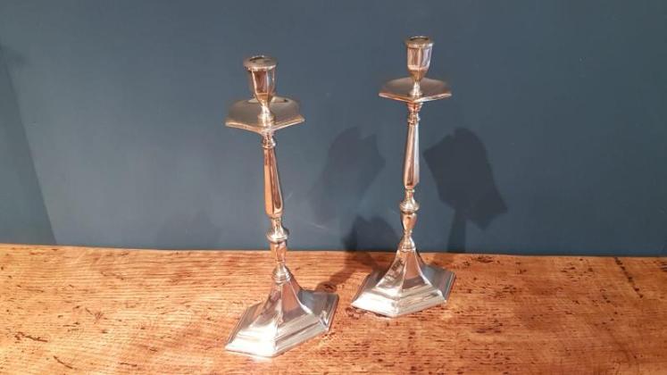 Pair of Superior Quality Victorian Cast Brass Candlesticks - Image 2