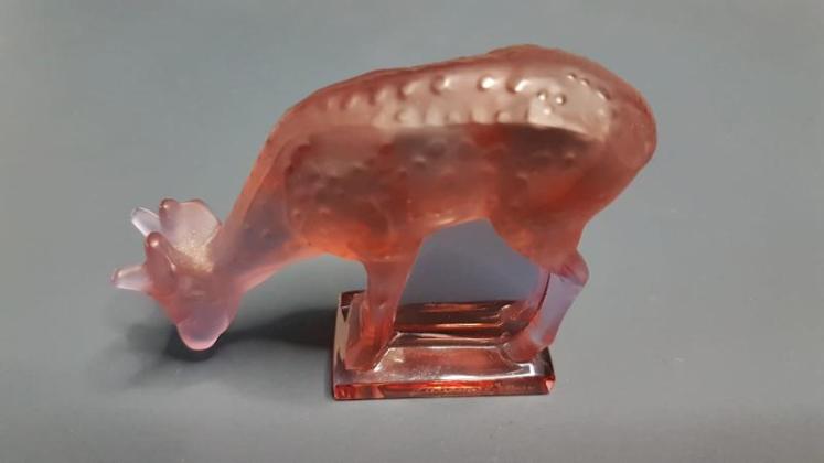 Lalique Opalescent Fawn - Image 4