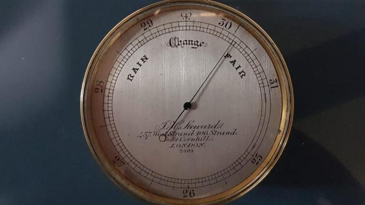 Fine Quality Antique Campaign Barometer - Image 4